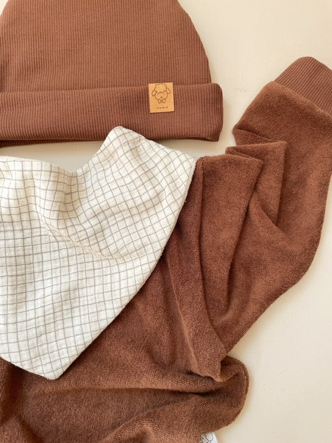 Marcel, le bavoir bandana bébé (0-2 ans) "carreaux école" MOUSSE ET COMPAGNIE