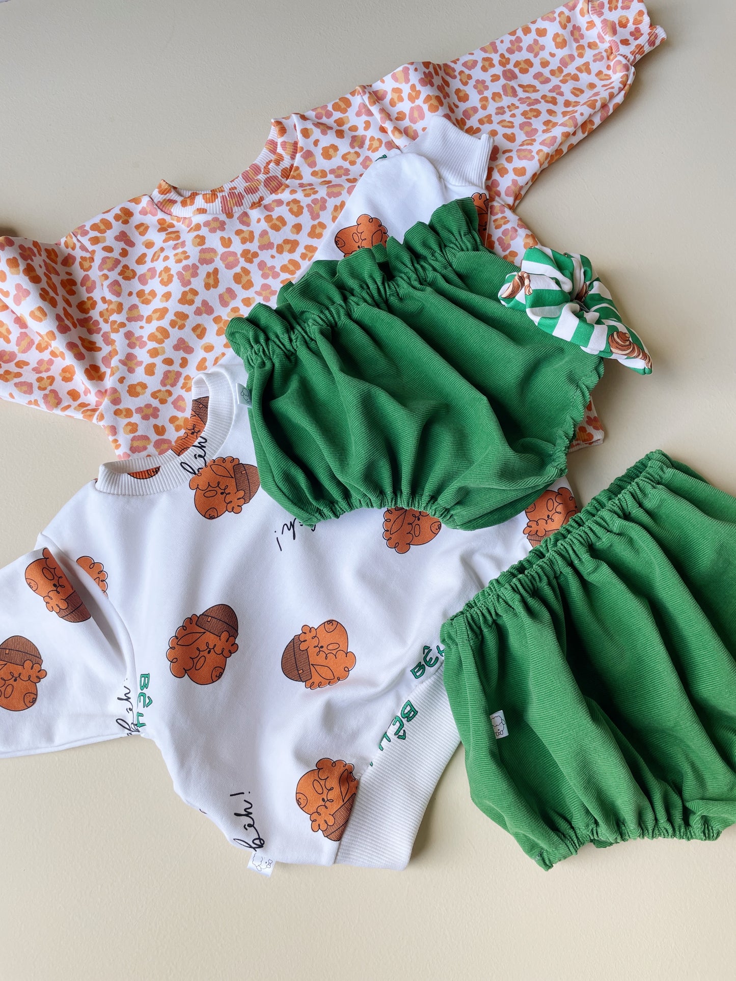CAPUCINE, la culotte (velours milleraies "vert")