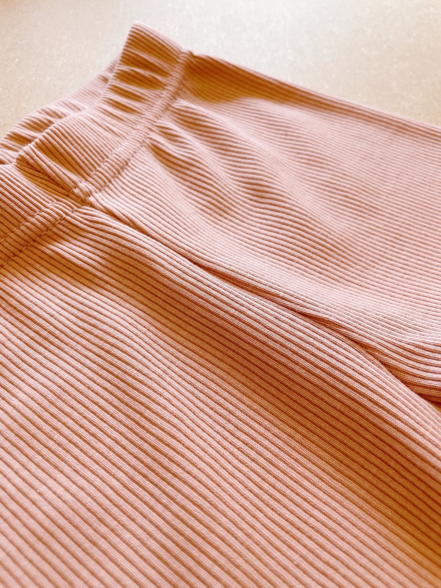 ADAN, le legging côtelé (rose pâle)