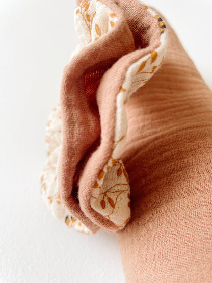 Le chouchou double argile+petites feuilles - PIÈCE UNIQUE