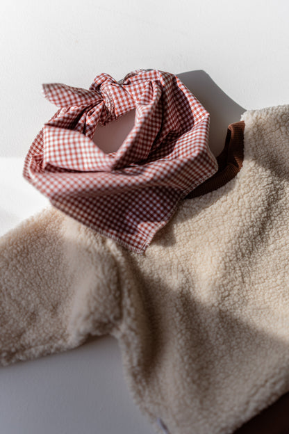Charlie, le foulard bébé et enfant (0-99 ans) "Vichy Rouge Framboise"