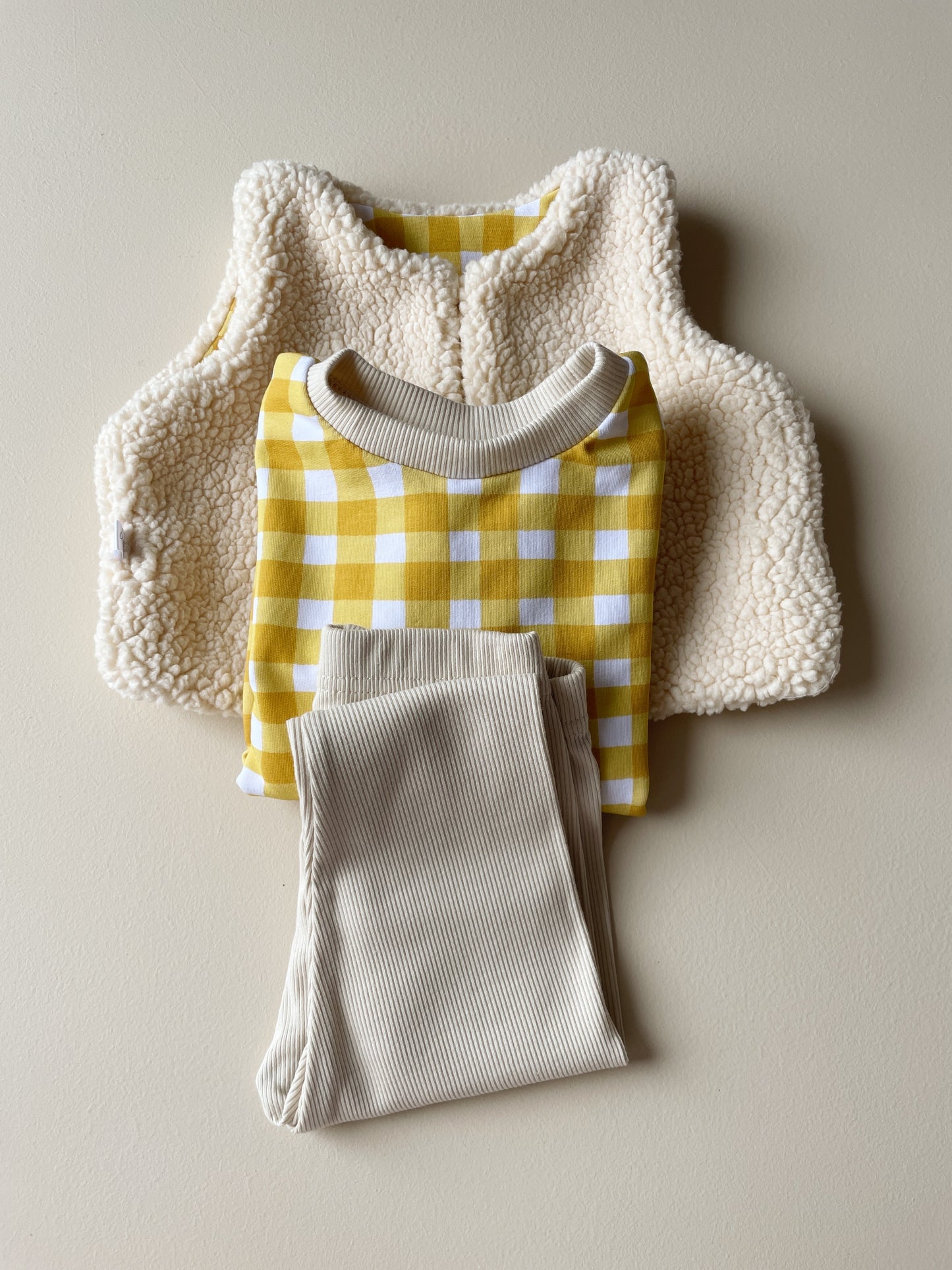 AIMÉ, le gilet sans manches (motif)