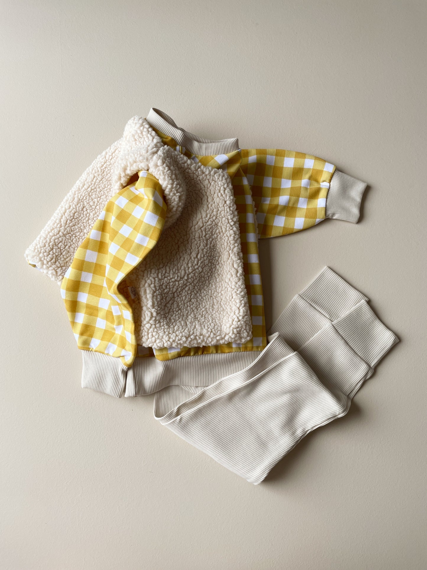 AIMÉ, le gilet sans manches (motif)