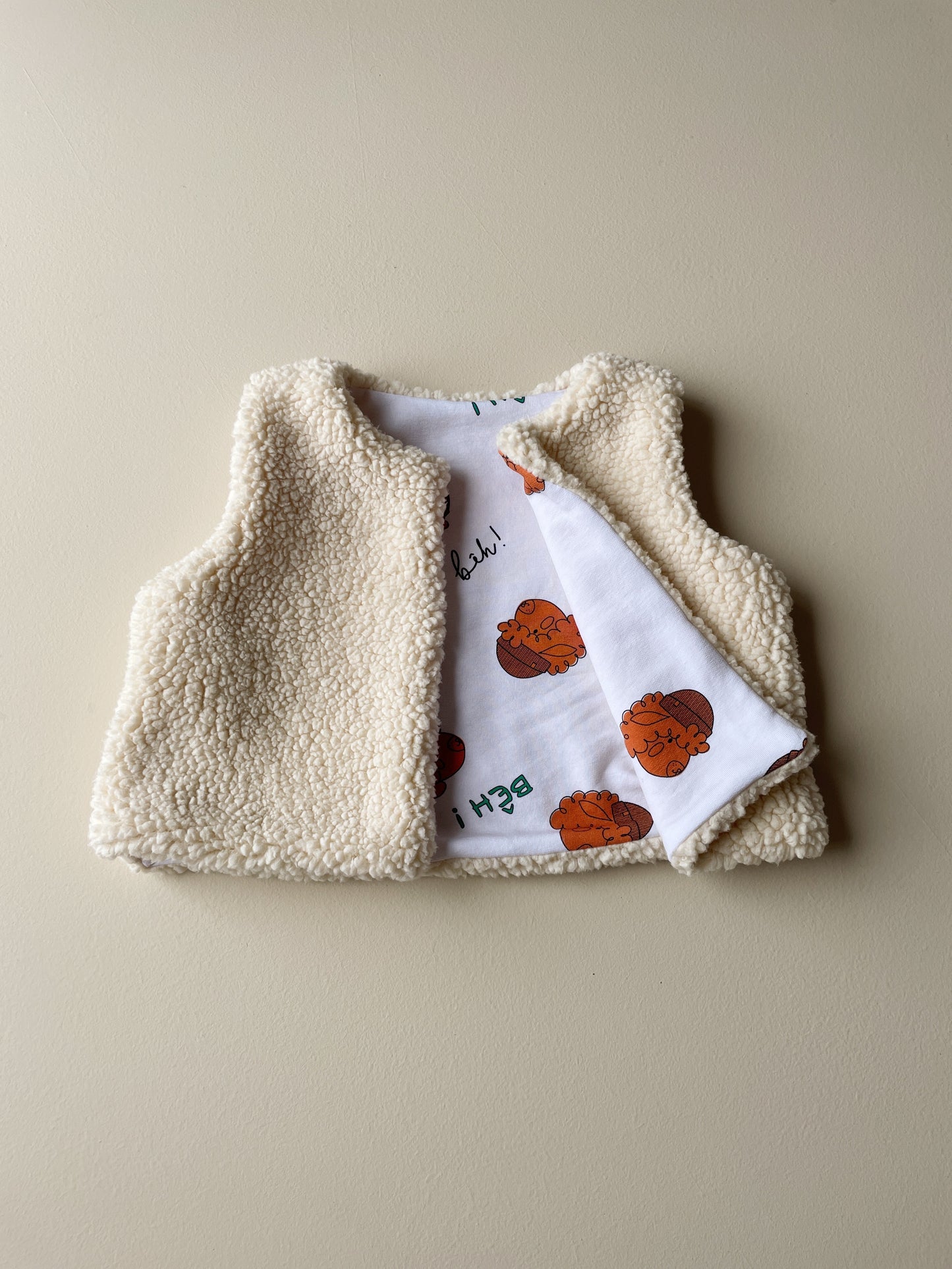 AIMÉ, le gilet sans manches (motif)