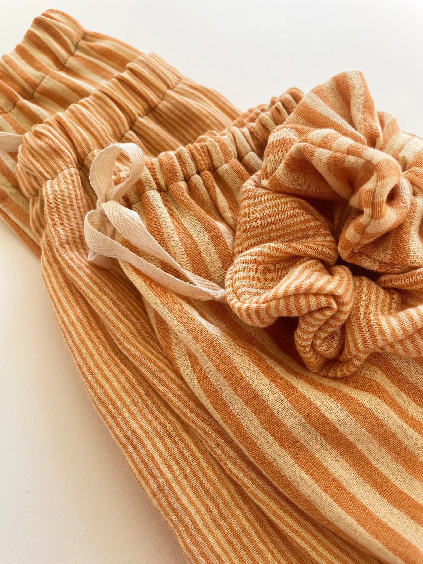 Félix, le pantalon bébé et enfant (0-6 ans) "Rayé Jaune" Ma boutique